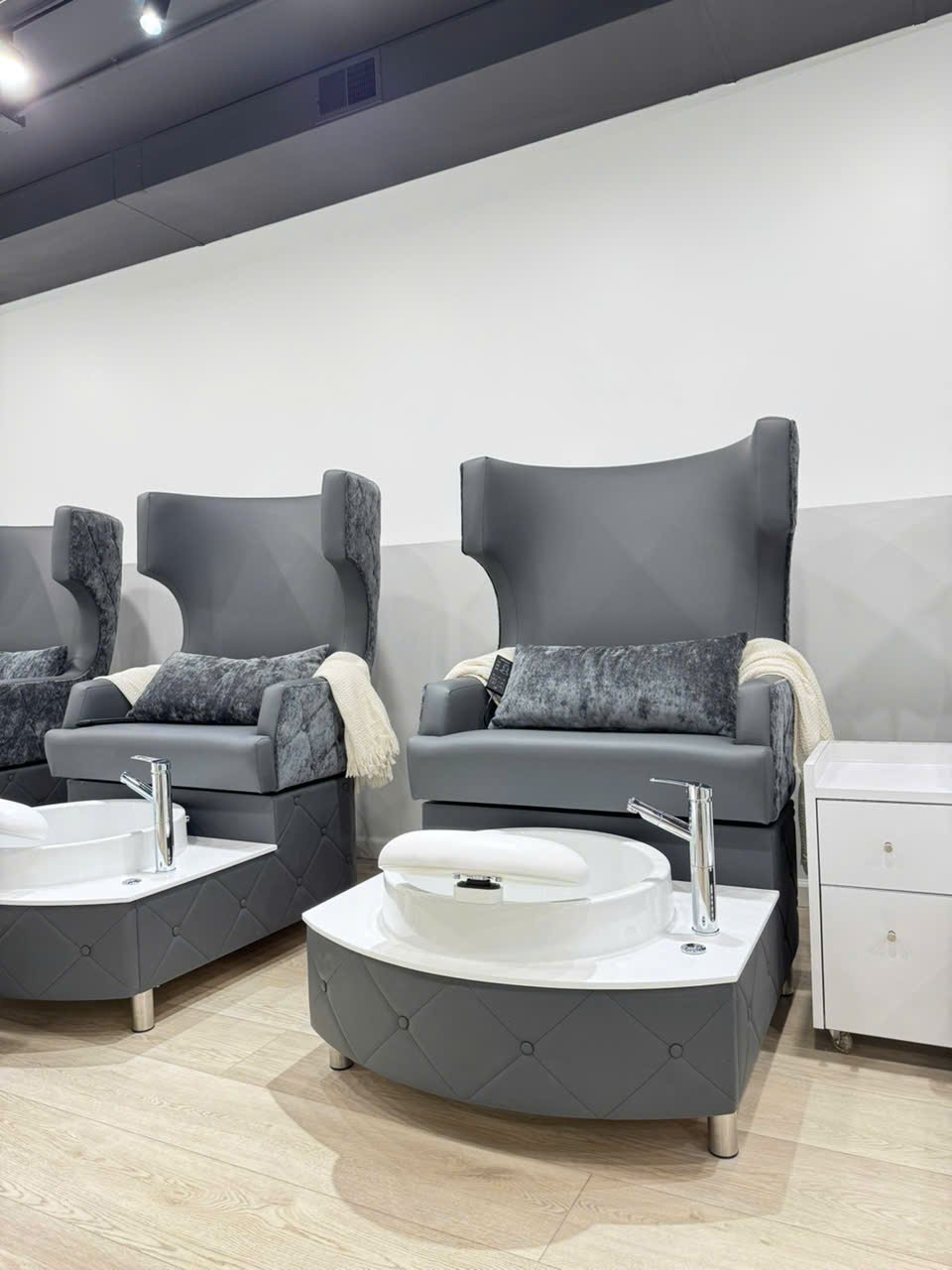 New Salon